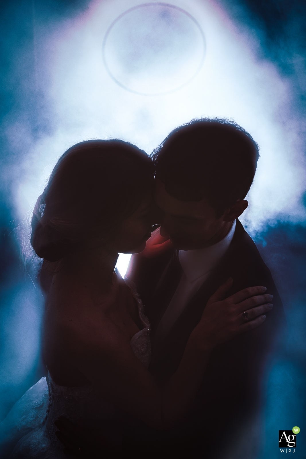 Foto von: <a href="https://www.wpja.com/photos/artistic-wedding-photographers-wedding-day-portrait/2331021"> Massimiliano Esposito - Orvieto Terni Massimiliano Esposito ist ein künstlerischer Hochzeitsfotograf für Terni