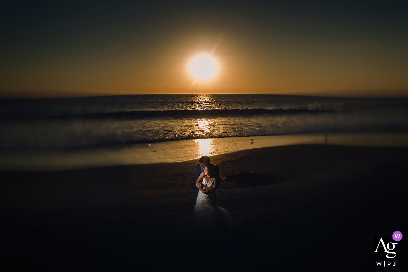 Photo: <a href="https://www.wpja.com/photos/artistic-wedding-photographers-portrait/2344216"> Desyree Valdiviezo - Lima Lima photographie de mariage portrait de jeunes mariés à Lima, Pérou