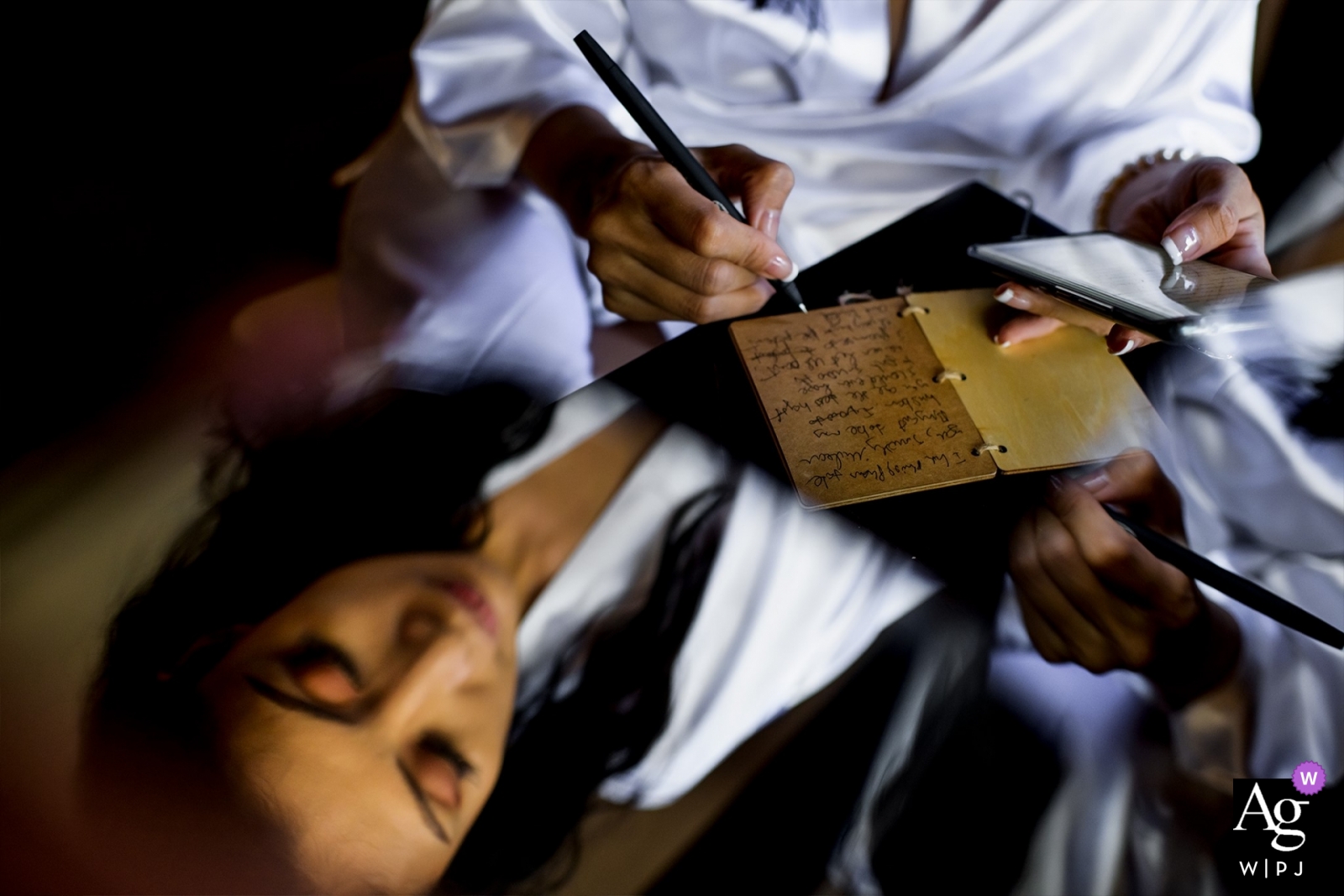 Foto von: <a href="https://www.wpja.com/photos/artistic-wedding-photographers/2435971"> Huy Nguyen - Ho Chi Minh Huy Nguyen ist künstlerischer Hochzeitsfotograf für