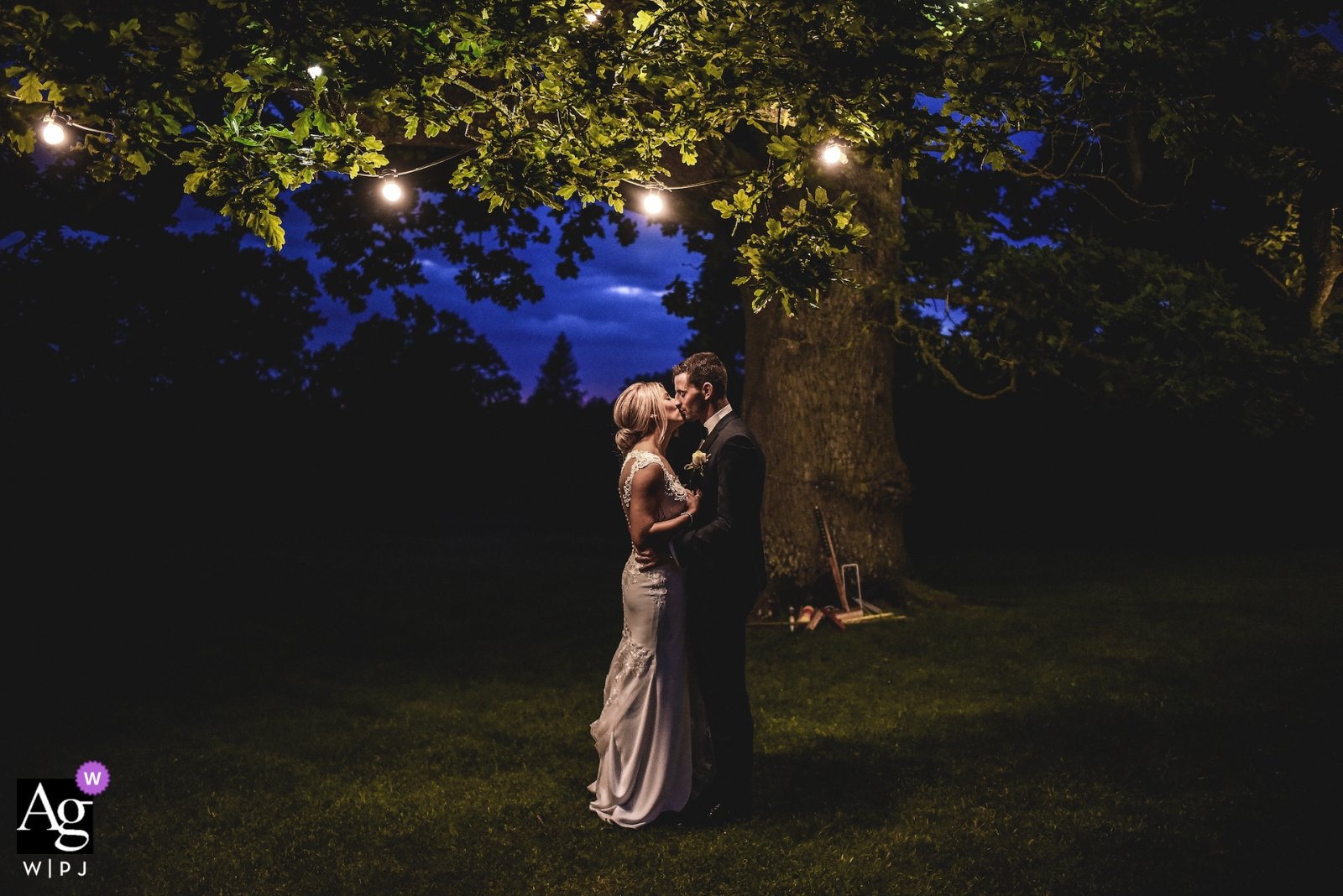 Une séance photo de mariage a eu lieu dans les jardins de Rathsallagh House, un lieu situé à Wicklow, en Irlande