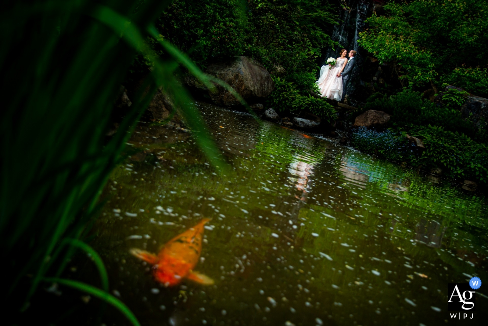 Photo by: <a href="https://www.wpja.com/photos/artistic-wedding-photographers/2524776">Victoria Sprung - Chicago Illinois Victoria Sprung is an artistic wedding photographer for Illinois
