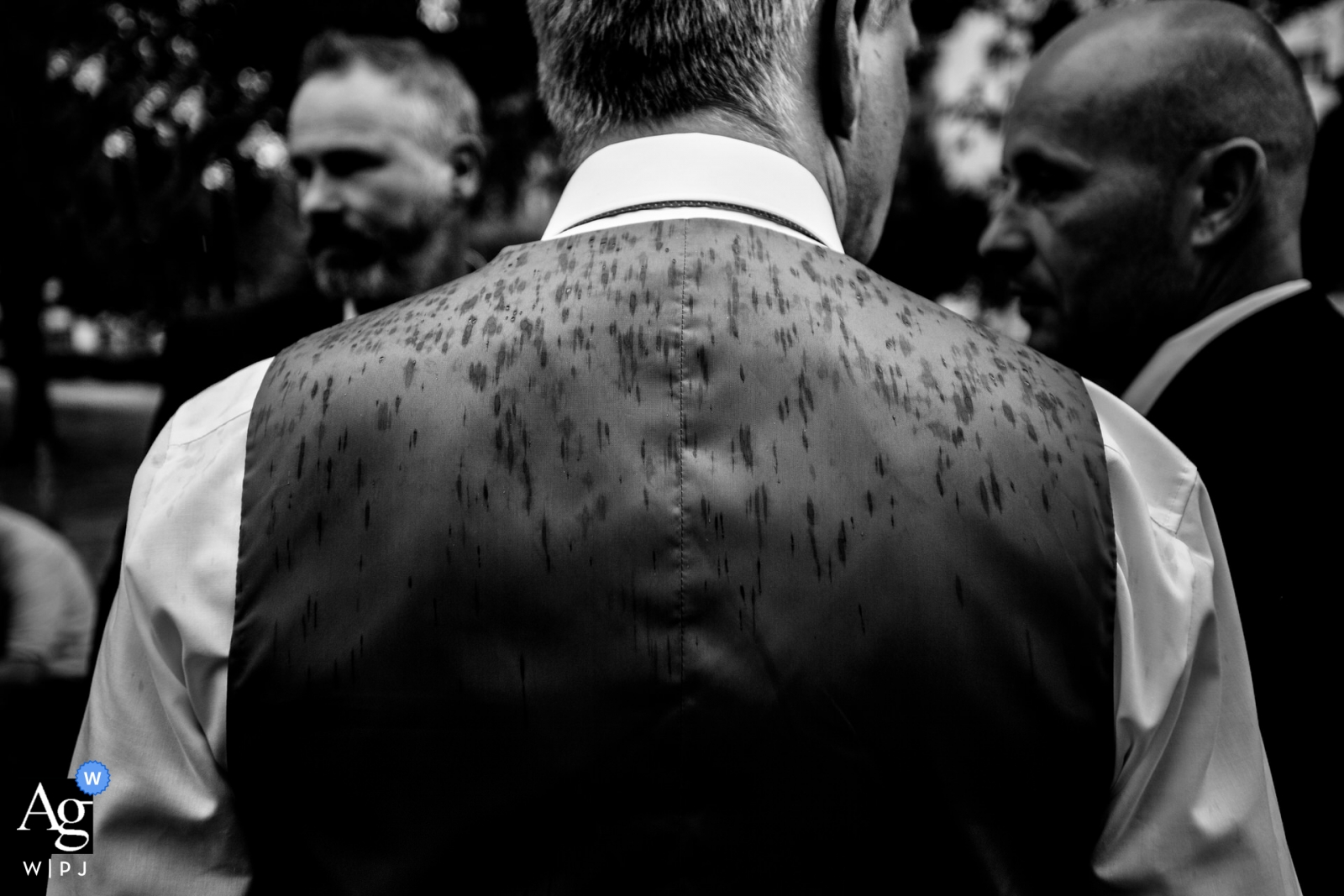 Fotografía de bodas en Alemania para Solingen - Recepción de bodas La lluvia está llegando