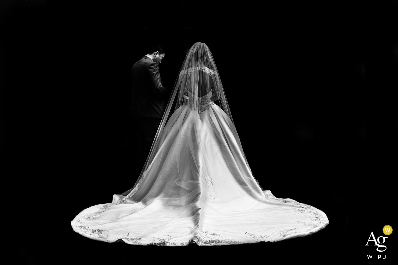 Shaanxi hotel photo in black and white of the Bride and father Shaanxi hotel photo in black and white of the Bride and father