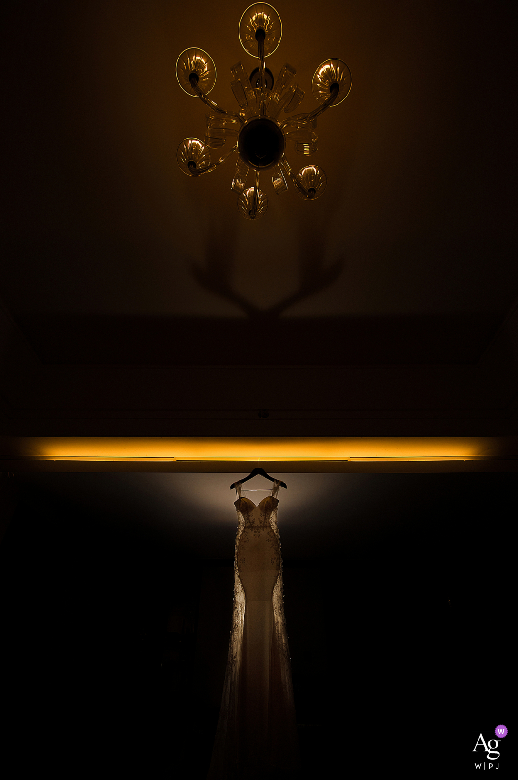 Guangdong artistic wedding photography of the dress waiting for the bride 