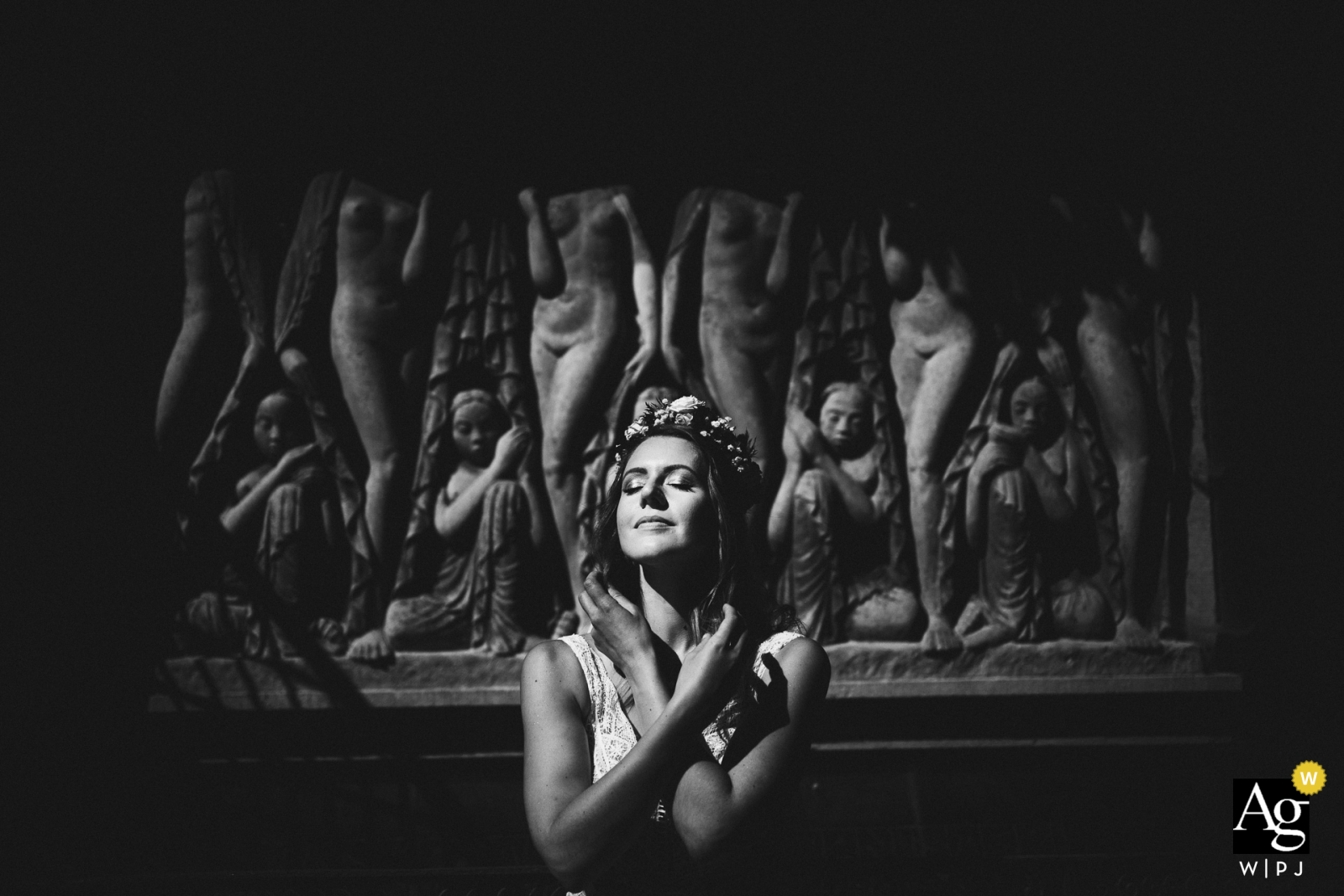 stylish Darmstadt wedding image in BW of the bride, which was a featured picture among the best wedding photography View this stylish Darmstadt wedding image in BW of the bride, which was a featured picture among the best wedding photography from the WPJA