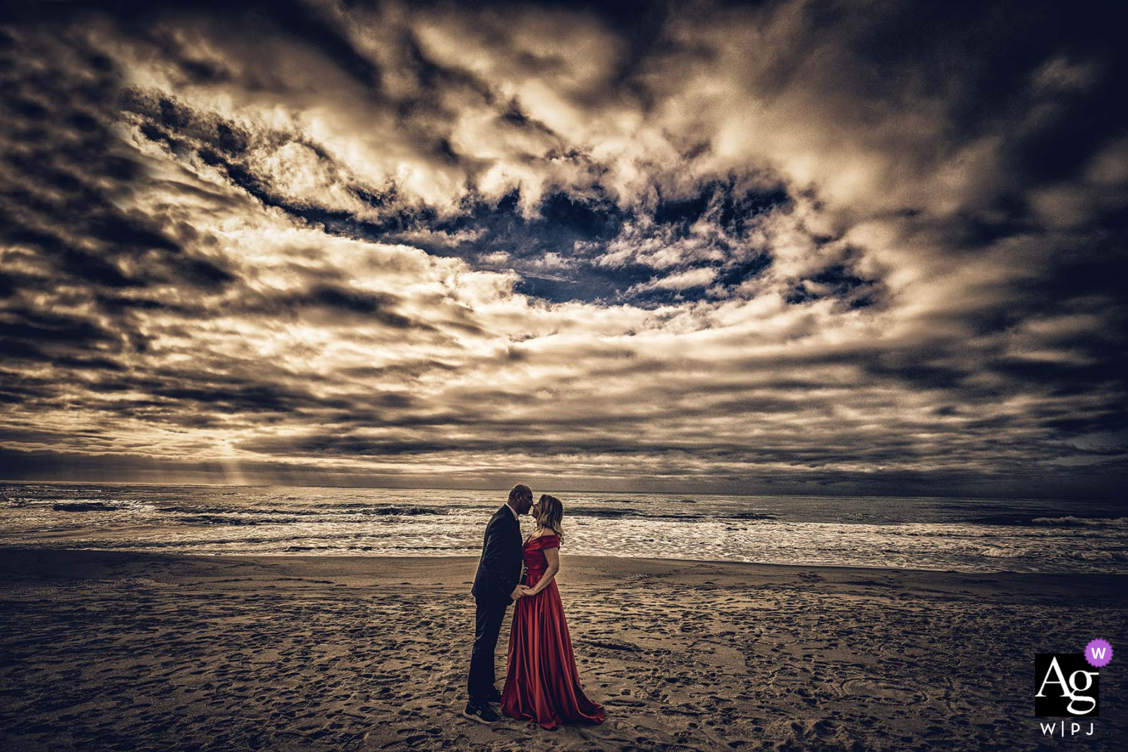 Matteo Originale is an artistic wedding photographer for La Spezia