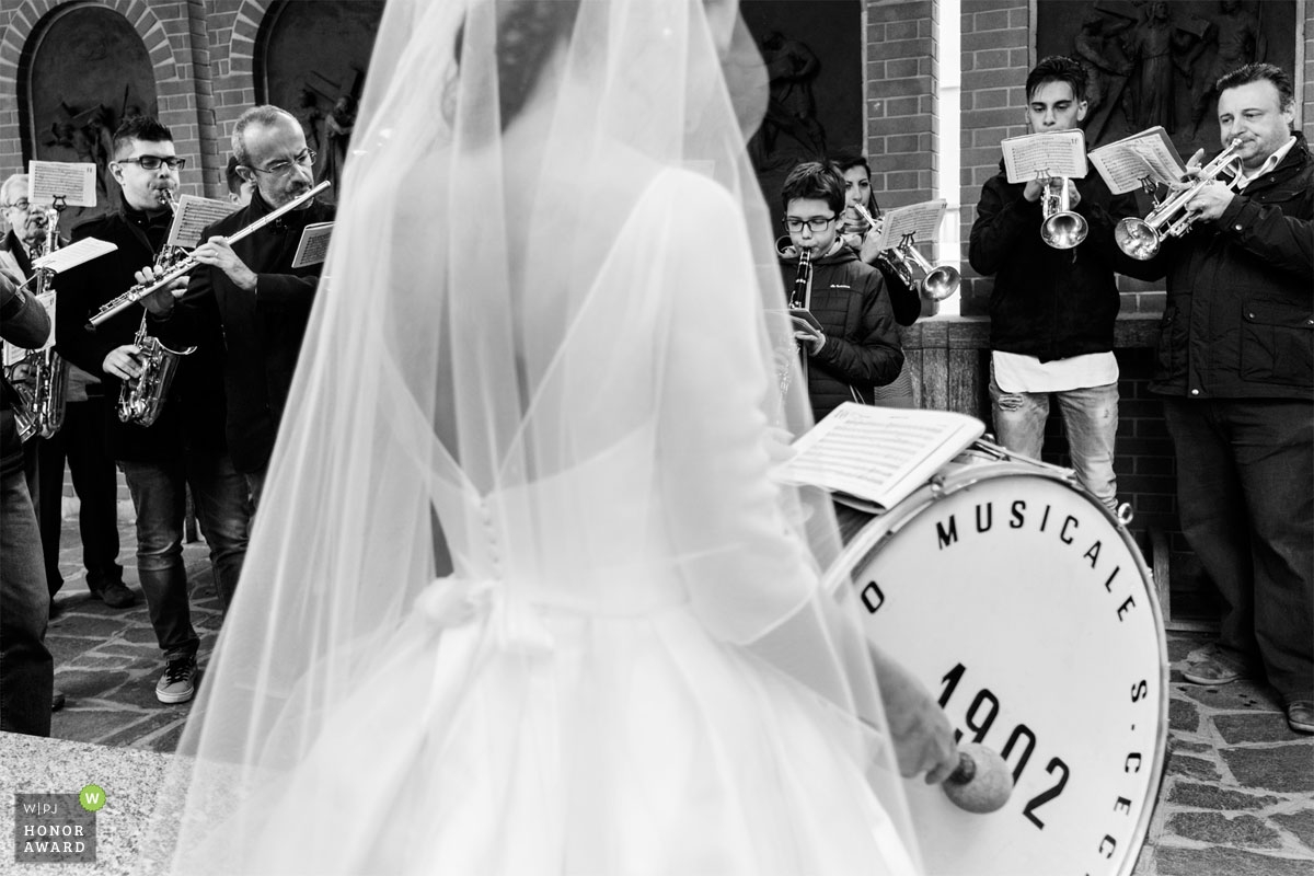 Foto por: <a href="https://www.wpja.com/photos/top-honor-award-documentary-wedding-photographer/2164456"> Matteo Reni - Fotógrafo de bodas en Italia </a> Matteo Reni es un galardonado fotógrafo de bodas de la VA WPJA