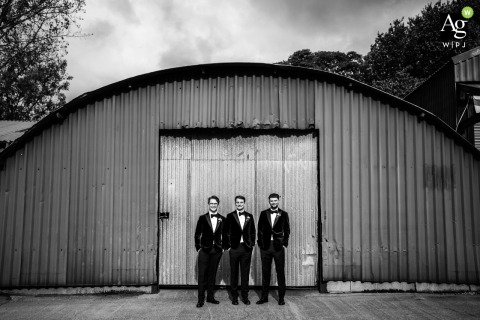 Groomsmen’s Portrait Radiates Camaraderie Against Rustic Farm Shed Backdrop at The Aldwick Estate in Bristol A portrait of the groomsmen stands out against the rustic backdrop of a farm shed at The Aldwick Estate in Bristol, adding character and camaraderie to the collection.