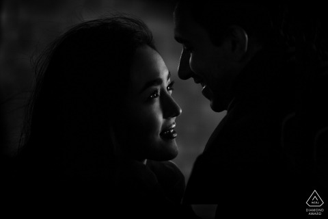 Occitanie black and white engagement images in low light | Herault photographer pre-wedding session