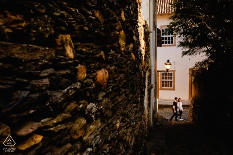 Engagement session walking the streets of Ouro Preto, MG. 