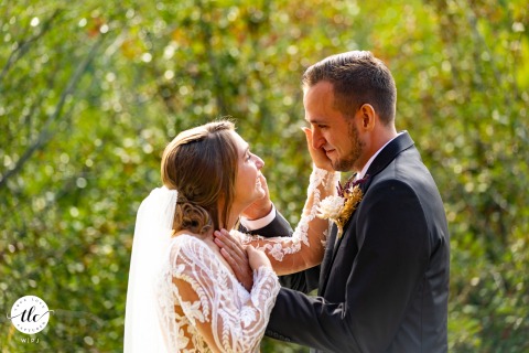 At a cozy cabin in Marble, Colorado, the couple support each other through their tears, their deep love shining as they navigate an emotional moment together.