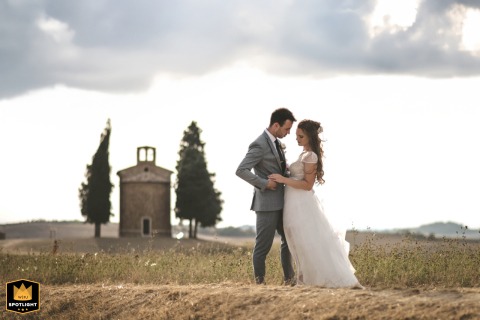 Vitaleta Chapel Vows: A Romantic Jewish Wedding Portrait in Tuscany Jewish couple's romantic portrait at the historic Vitaleta Chapel, Tuscany.