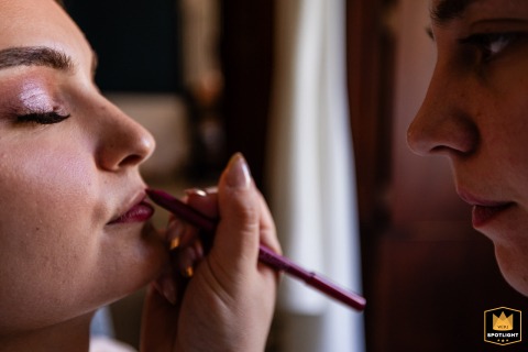 Final details receive careful attention at Daniel Webster Inn in Sandwich, MA, with each gesture carried out in silence, reflecting a sense of trust and precision.