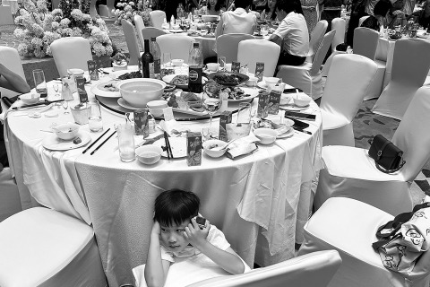 Color Song, of Guangxi, is a wedding photographer for 