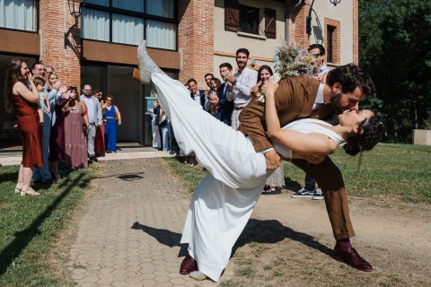 Nicolas Issaly, of Haute-Garonne (31) , is a wedding photographer for 