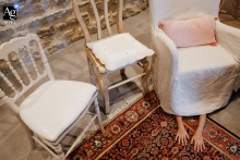 Paris comes alive with the joyful play of children, adding energy and carefree spirit to the wedding setting.