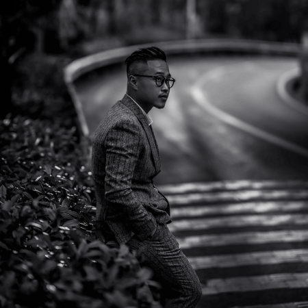Portrait of Fuzhou wedding photographer Xin Liu, of Fujian China Fuzhou wedding photography by Xin Liu, WPJA photographer from Fujian China