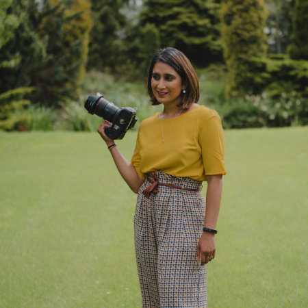 Ritratto di stile di vita del fotografo di matrimoni del South Yorkshire Bhavna Barratt dell'Inghilterra, Regno Unito Fuga d'amore nel South Yorkshire e fotografia di matrimonio di Bhavna Barratt dall'Inghilterra, Regno Unito