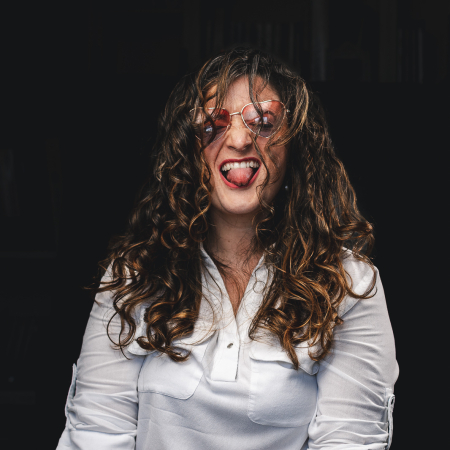 Portrait of Cecile Conquer – Wedding Photographer in Braunschweig, Germany Cecile Conquer, a wedding photographer from Braunschweig, Germany