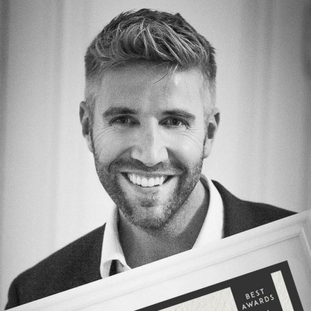 Julien Laurent Georges is een trouwfotograaf in Parijs, Frankrijk.