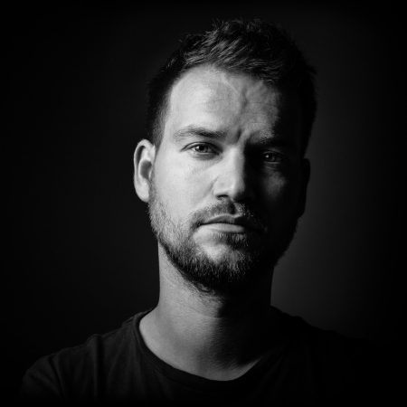 Portret van Belgische trouwreportage fotograaf Yves Schepers Belgische trouwfotografie door Yves Schepers