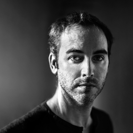 Portrait of Pierre-Yves Queignec, Paris wedding photographer Pierre-Yves Queignec is a Paris wedding photographer for France