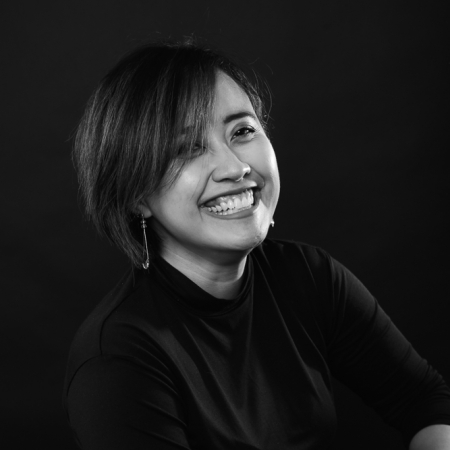 Retrato de estúdio do fotógrafo de casamento em Dubai, Melon Perez, dos Emirados Árabes Unidos Fotografia de casamento em Dubai nos Emirados Árabes Unidos por Melon Perez