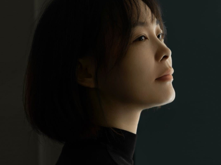 Studio portrait of Jie Zhang, wedding photojournalist based in Nanchang, Jiangxi, China.