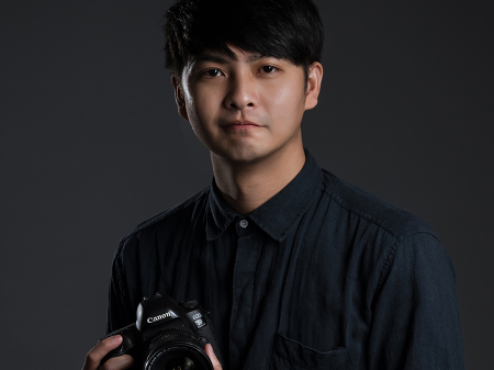Studio portrait of New Taipei City wedding photographer Kang Yang of Taiwan New Taipei City actual day wedding photography by Kang Yang of Taiwan