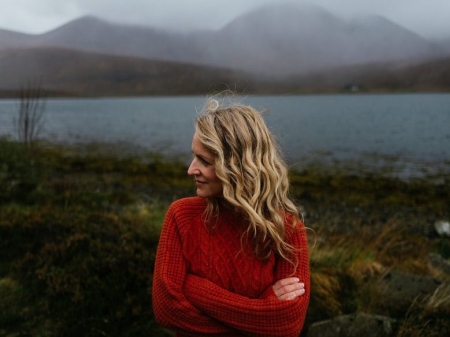 Der Londoner Elopement-Hochzeitsreportage-Fotograf Lyndsey Goddard aus England, Großbritannien