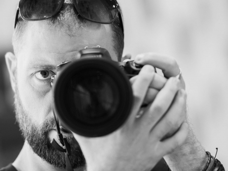 Auto-retrato de Sofia, Bulgária, fotógrafo de casamento Todor Rusinov Auto-retrato do fotógrafo de casamento Sofia, Todor Rusinov, da Bulgária