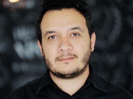 聯邦區婚禮攝影師Gustavo Lucena的肖像 巴西古斯塔沃·盧塞納(Gustavo Lucena)的聯邦區婚禮攝影
