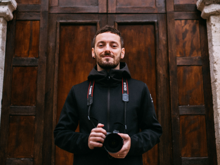 Lifestyle portrait of Ascoli Piceno wedding photographer Marco Tartaglia of Marche Italy Ascoli Piceno wedding photography by Marco Tartaglia of Marche Italy