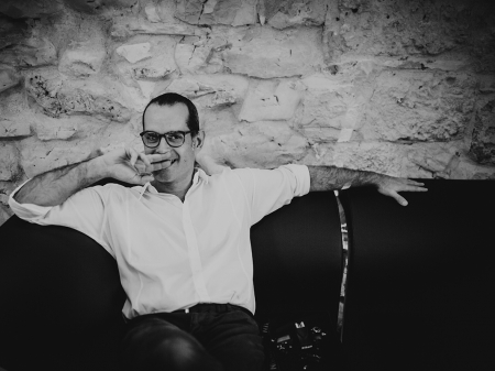 Portrait du photographe de mariage des Pouilles Alessandro Riccio, d'Italie Photographie de mariage Barletta-Andria-Trani par Alessandro Riccio, des Pouilles, Italie