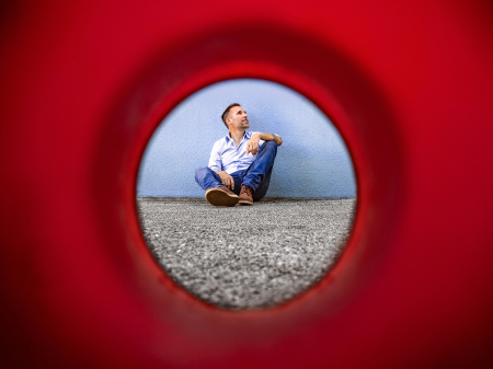 Lifestyle portrait of Guillaume Abello, wedding photographer in Dordogne, Nouvelle-Aquitaine, France