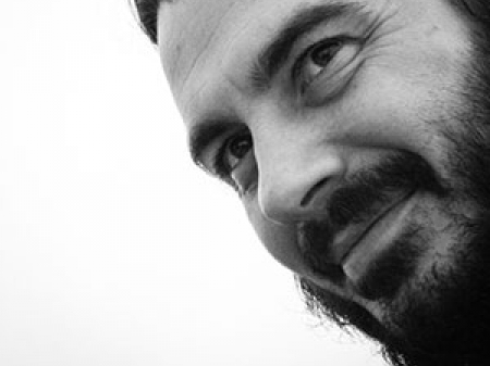 Luca Panvini ist ein Hochzeitsfotograf aus Roma, der sich auf Reportagen spezialisiert hat