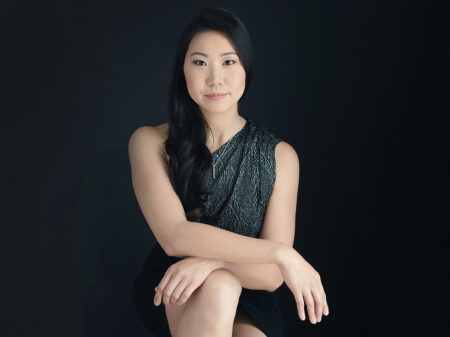 Kleine Hochzeits- und Elopement-Fotografie von Boston durch Nicole Chan von Massachusetts Studioporträt der kleinen Hochzeits- und Elopement-Fotografin Nicole Chan aus Massachusetts aus Boston