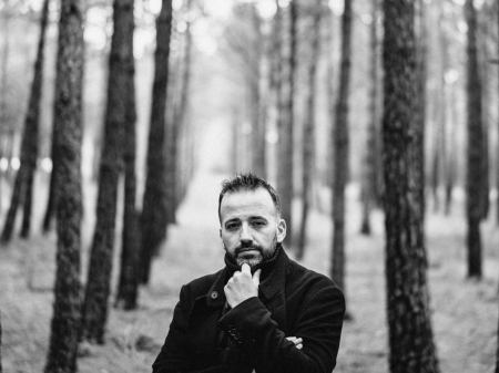 Portret fotografa ślubnego w Madrycie Joaquin Sanjurjo z Hiszpanii WPJA Madrycka dokumentalna fotografia ślubna autorstwa Joaquina Sanjurjo z Hiszpanii