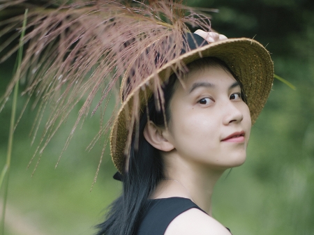 Portrait of Fujian wedding photographer Lily Zeng of China Longyan wedding photography by Lily Zeng of Fujian China
