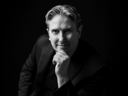 Studio portrait of Paolo Blocar, Wedding and Elopement Photographer of Aria di Foto