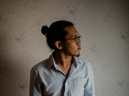 Studio profile portrait of Kuala Lumpur wedding photographer Ameirfikri Mohd Nasri of Wilayah Persekutuan, Malaysia Kuala Lumpur wedding photography by Ameirfikri Mohd Nasri of Wilayah Persekutuan, Malaysia
