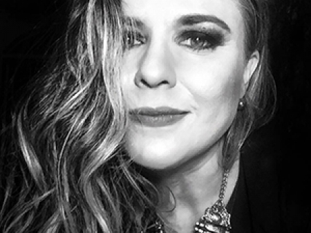 Portrait of Goiás Wedding Photographer Claudia Amorim, of Brazil Goiás Wedding Photography by Claudia Amorim, of Brazil