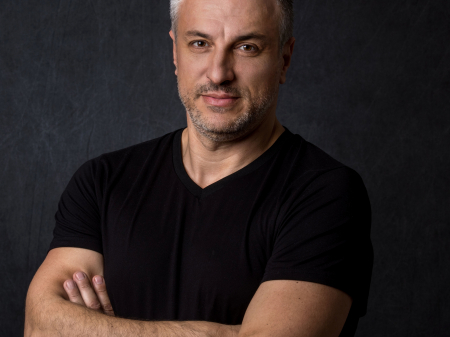 Sesja portretowa studyjna z fotografem ślubów i ucieczek z Chicago, Milanem Lazicem z Illinois, USA Zdjęcia ślubne i ucieczki w Chicago: Milan Lazic z Illinois w Stanach Zjednoczonych