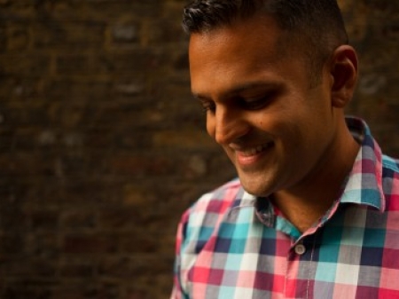 Rahul Khona is a London based documentary and Wedding Reportage Photographer in the UK