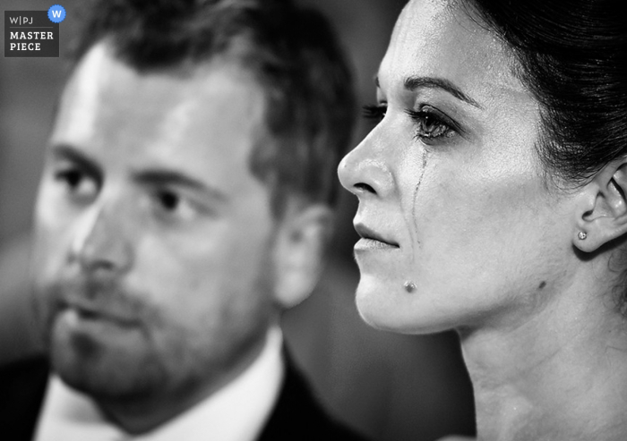 Ancona bride starts to cry during the ceremony Ancona bride starts to cry during the ceremony | Marche wedding photojournalism