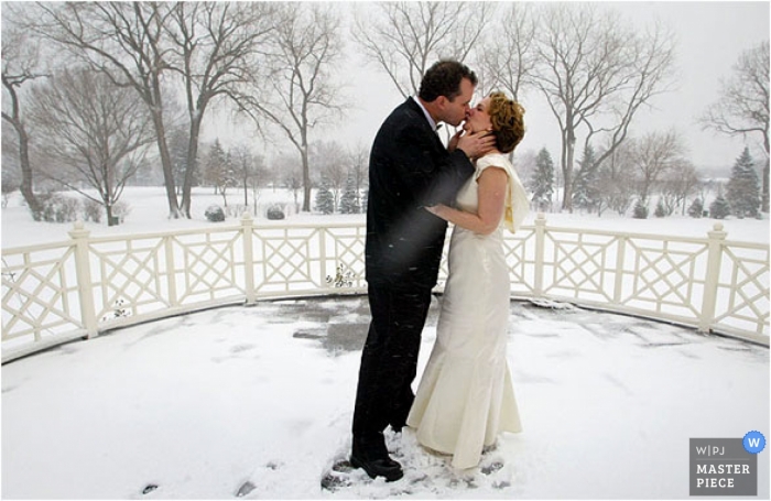 Photo de: <a href="https://www.wpja.com/contests/2004-summer/portrait-bride-groom/45986"> John Zich - États-Unis </a> Photographe de mariage John Zich d'Illinois, États-Unis
