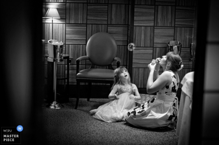 Photo by: <a href="https://www.wpja.com/contests/2008-q4/kids-being-kids/75856">Alexander Wallace - New Zealand</a> Wedding Photographer Alexander Wallace of Auckland, New Zealand