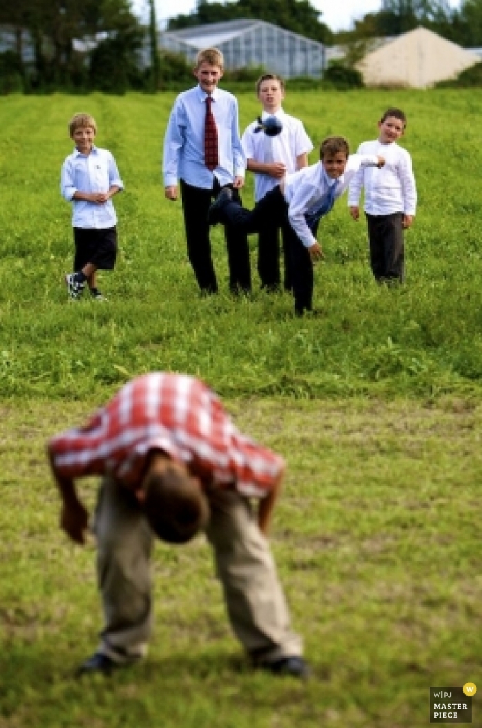 Photo by: <a href="https://www.wpja.com/contests/2008-q4/kids-being-kids/76546">Christian Keenan - United Kingdom</a> Wedding Photographer Christian Keenan of London, United Kingdom
