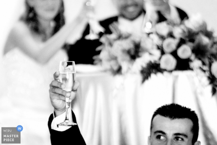 Foto von: <a href="https://www.wpja.com/contests/2008-q4/toasting/95161"> Maya Myers - Vereinigte Staaten </a> Hochzeits-Fotograf Maya Myers von Kalifornien, Vereinigte Staaten