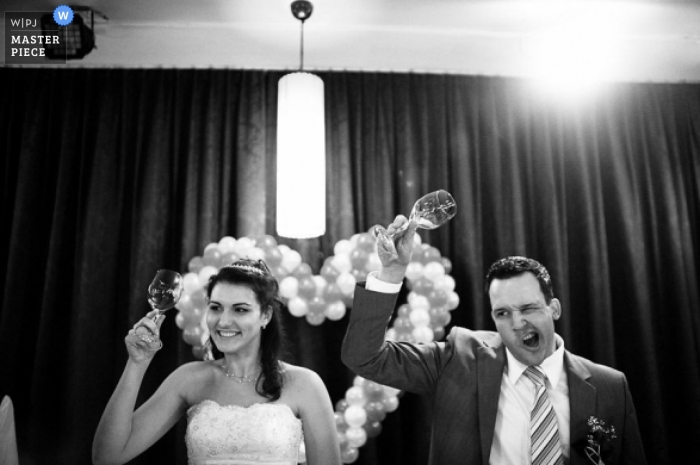 Photo: <a href="https://www.wpja.com/contests/2008-q4/toasting/95181"> Samo Rovan - Slovénie </a> Photographe de mariage Samo Rovan de, Slovénie